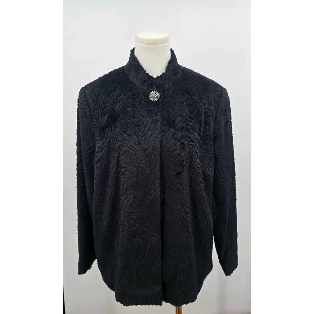Laura Ashley
Super Soft Black Holiday Faux Fur Blazer